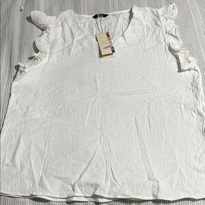 Chic White Ruffled Blouse